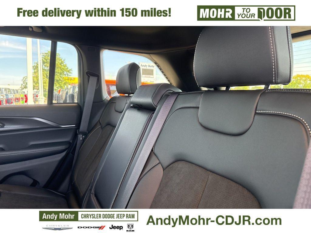 new 2025 Jeep Grand Cherokee car, priced at $46,120