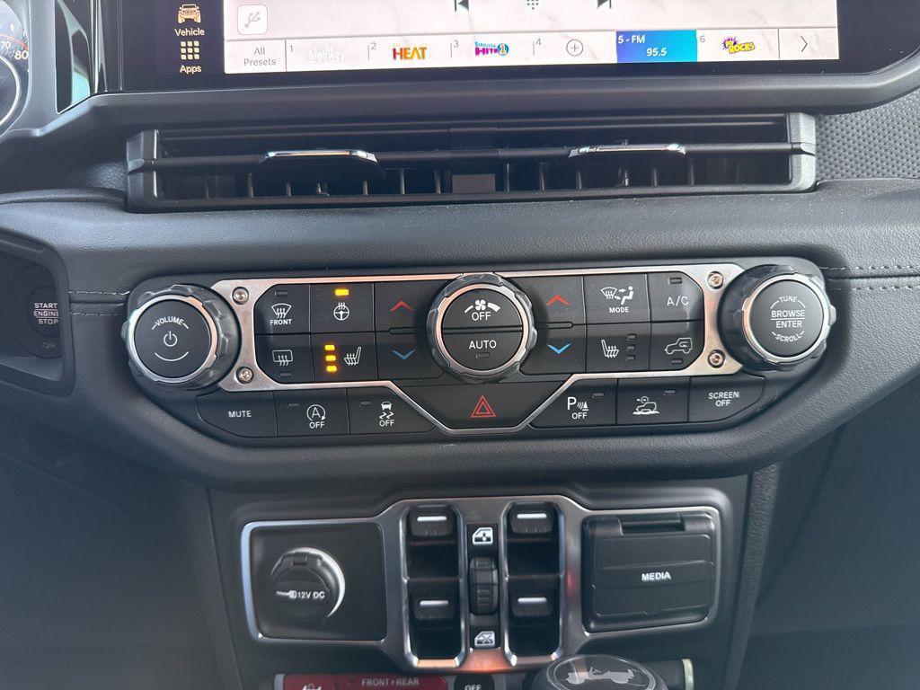 new 2026 Jeep Wrangler car, priced at $60,577