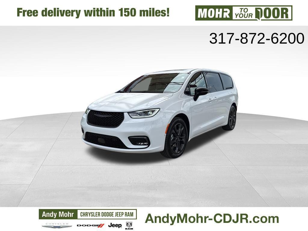 new 2026 Chrysler Pacifica car, priced at $45,475