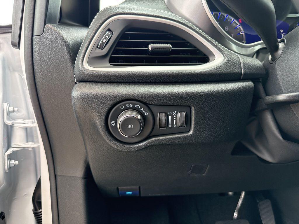 new 2026 Chrysler Pacifica car, priced at $45,475