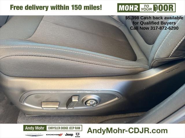 new 2025 Jeep Grand Cherokee car, priced at $37,572