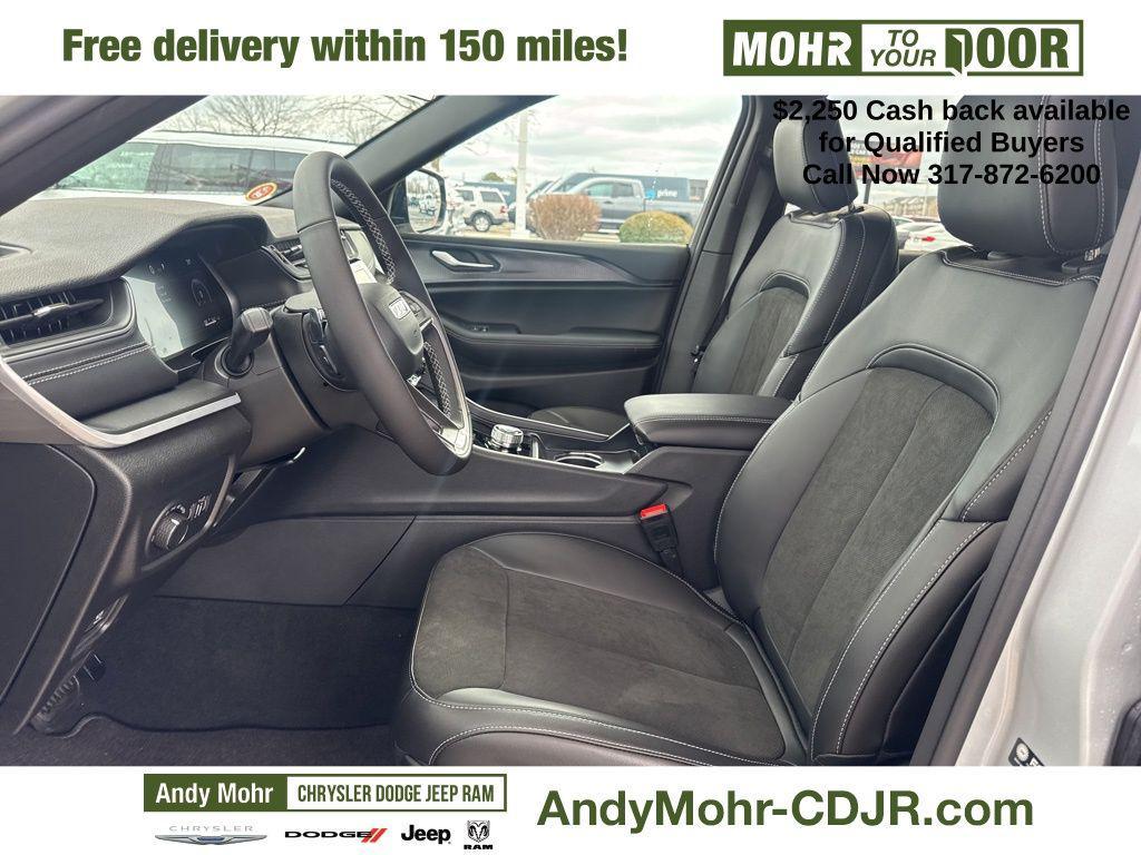 new 2025 Jeep Grand Cherokee car, priced at $43,775