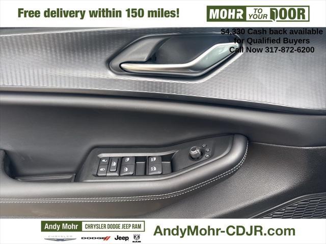 new 2025 Jeep Grand Cherokee car, priced at $41,695