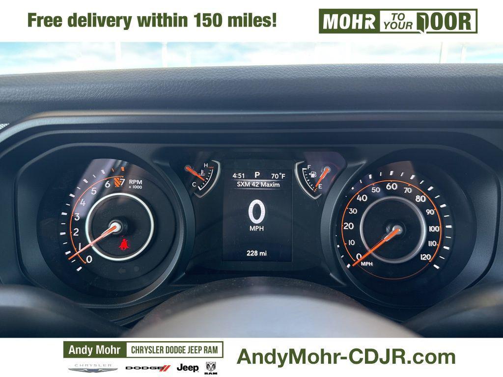 new 2025 Jeep Gladiator car, priced at $41,576
