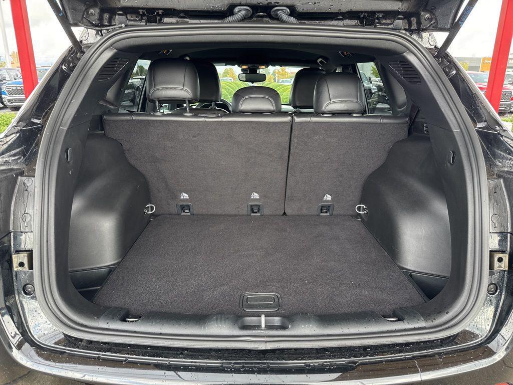 used 2024 Jeep Compass car, priced at $21,000