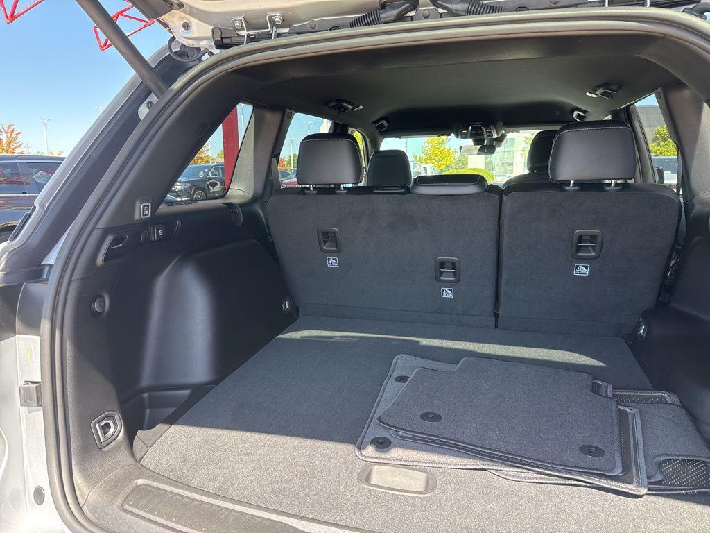 new 2025 Jeep Grand Cherokee car, priced at $45,620