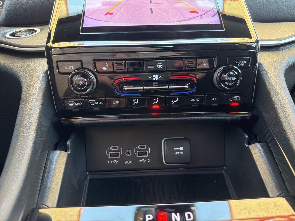 new 2025 Jeep Grand Cherokee car, priced at $45,620