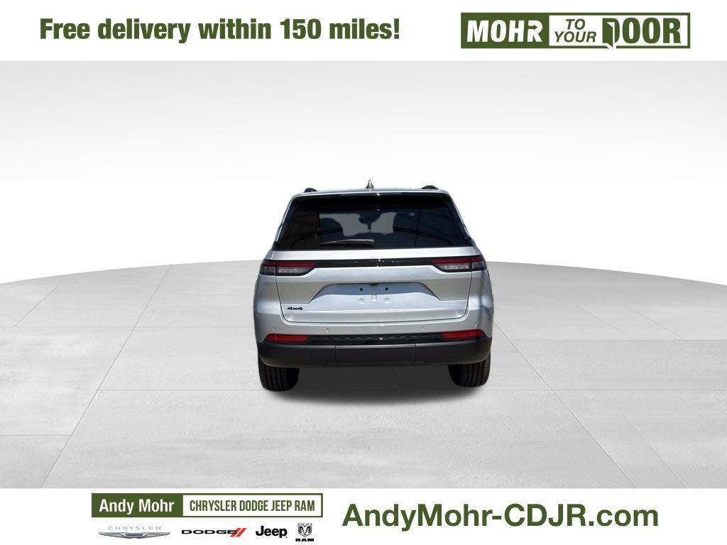 new 2025 Jeep Grand Cherokee car, priced at $45,620