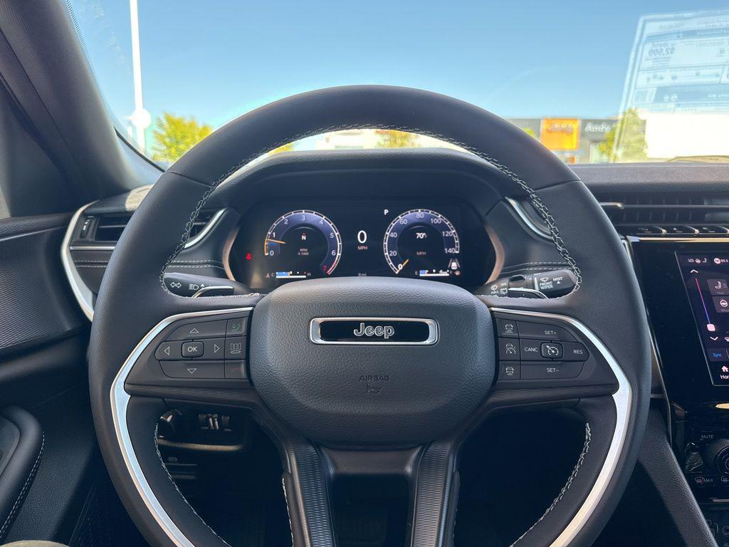 new 2025 Jeep Grand Cherokee car, priced at $45,620