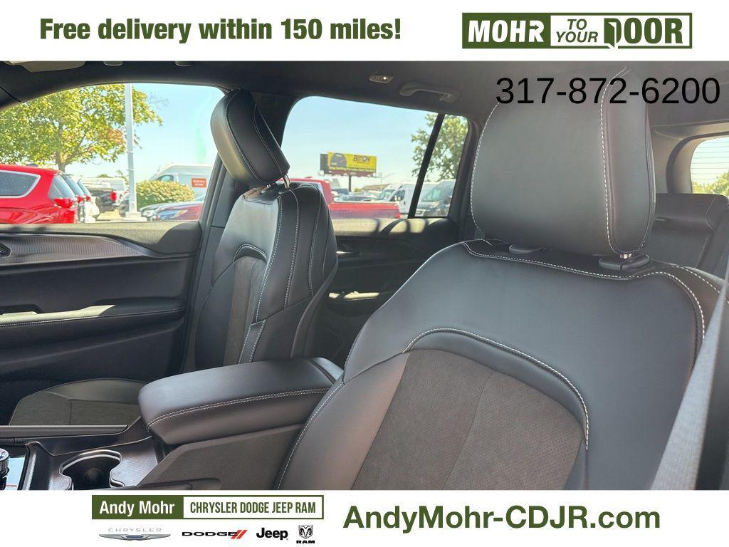 new 2025 Jeep Grand Cherokee car, priced at $45,620