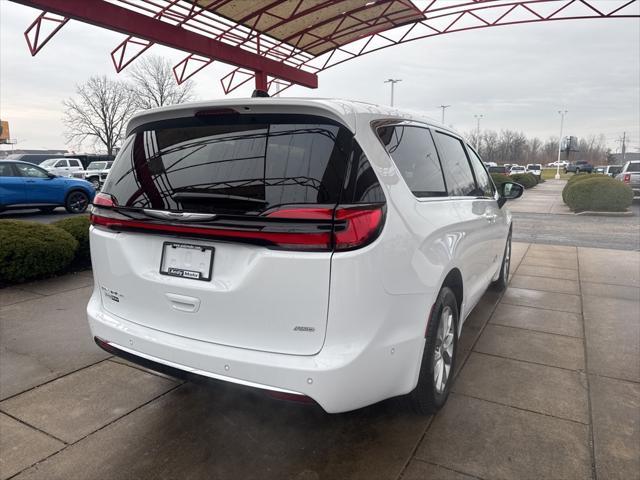 new 2025 Chrysler Pacifica car, priced at $41,577