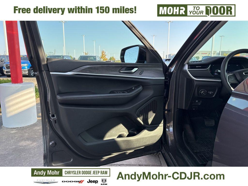 used 2023 Jeep Grand Cherokee L car, priced at $35,900