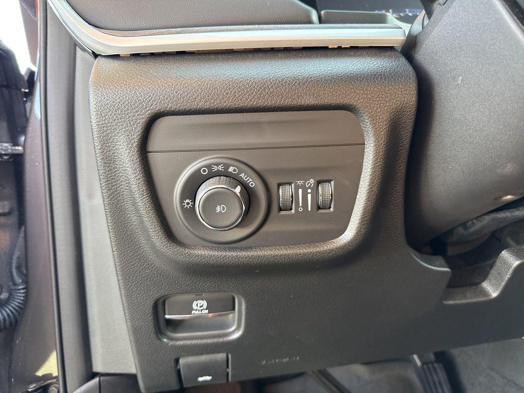 used 2023 Jeep Grand Cherokee L car, priced at $35,382