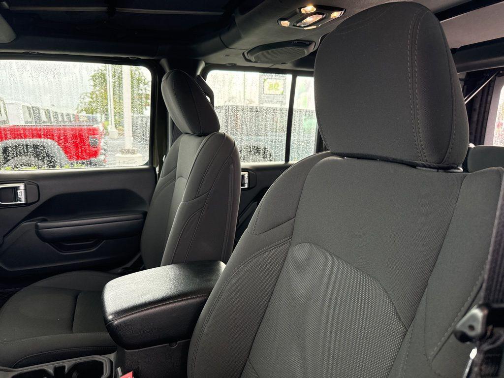 used 2022 Jeep Wrangler Unlimited car, priced at $26,600