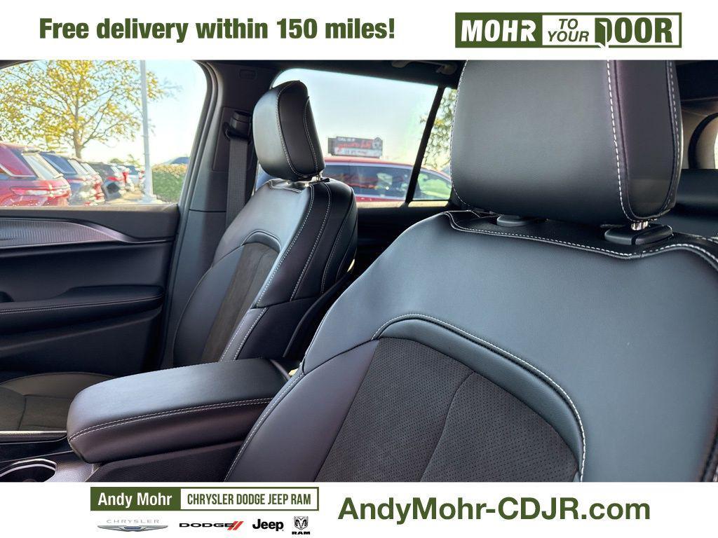 new 2025 Jeep Grand Cherokee car, priced at $46,120