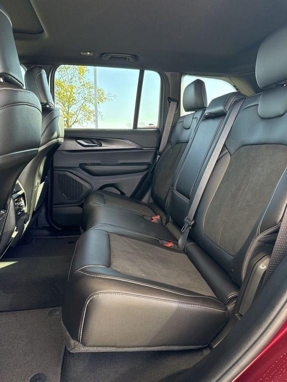 new 2025 Jeep Grand Cherokee car, priced at $46,120