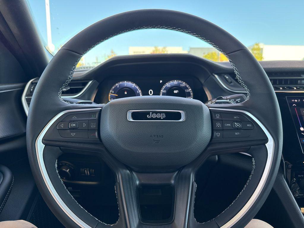 new 2025 Jeep Grand Cherokee car, priced at $46,120