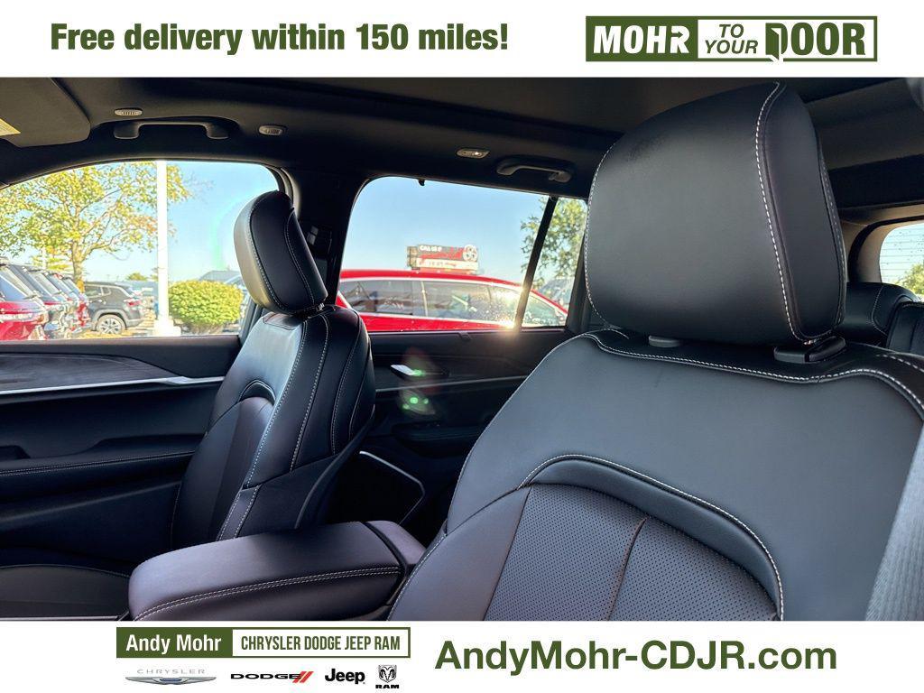 new 2025 Jeep Grand Cherokee car, priced at $54,680