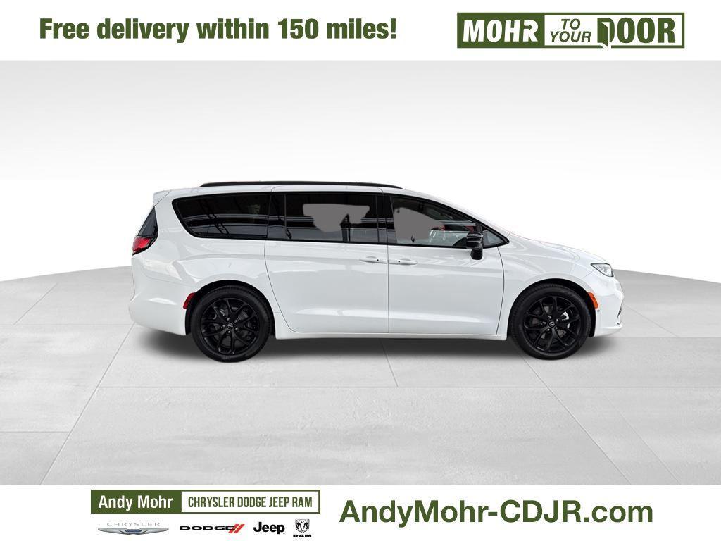 new 2026 Chrysler Pacifica car, priced at $53,105