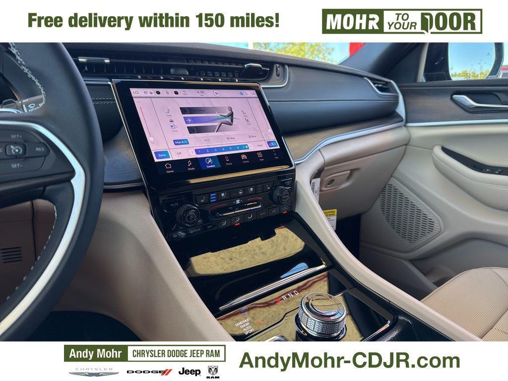 new 2025 Jeep Grand Cherokee car, priced at $49,185