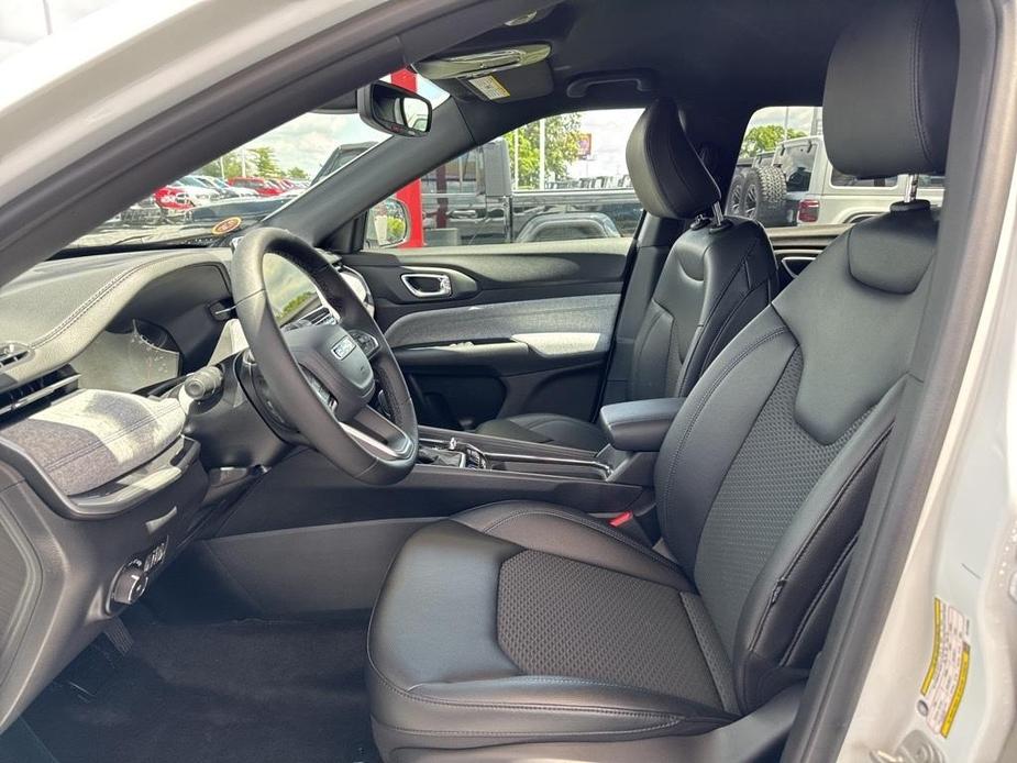 new 2024 Jeep Compass car, priced at $32,242