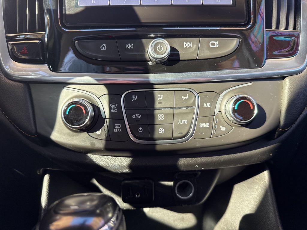 used 2019 Chevrolet Traverse car, priced at $17,900