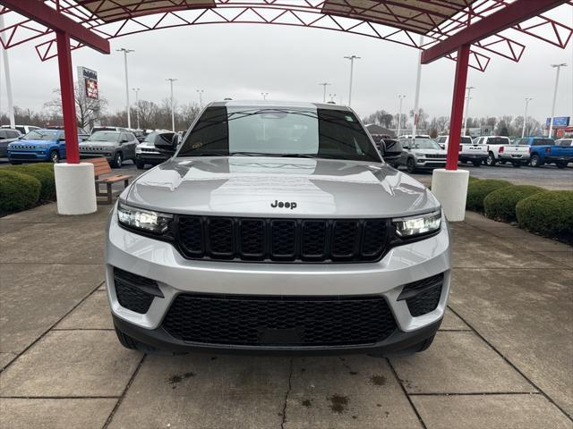 new 2025 Jeep Grand Cherokee car, priced at $40,108