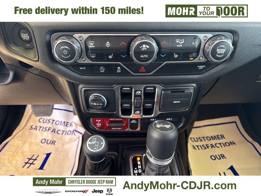 new 2025 Jeep Wrangler car, priced at $47,794