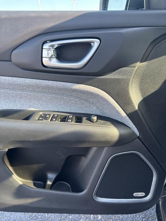 new 2025 Jeep Compass car, priced at $32,624