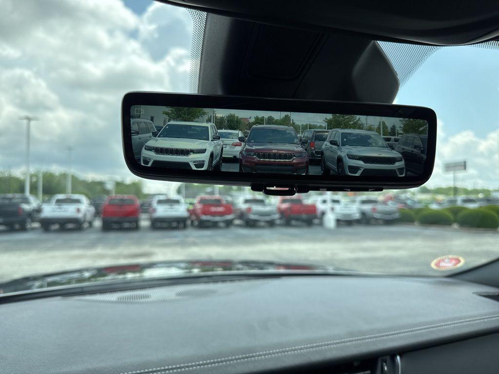 new 2025 Jeep Grand Cherokee L car, priced at $49,085