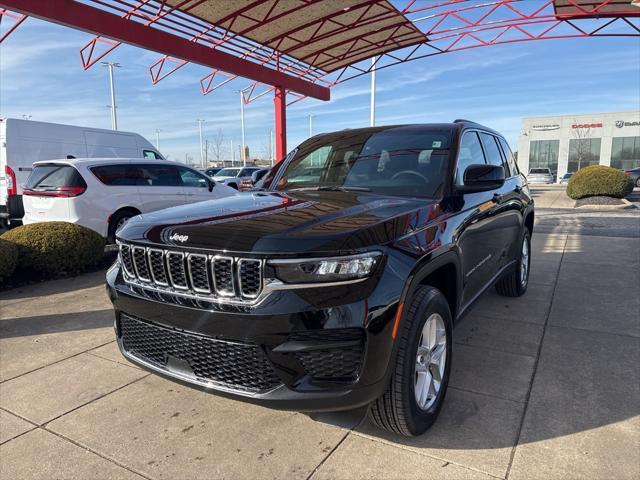 new 2025 Jeep Grand Cherokee car, priced at $37,426