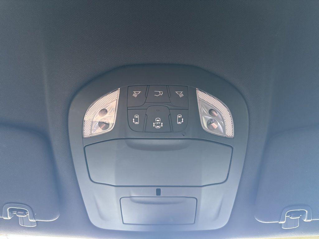 used 2025 Chrysler Pacifica car, priced at $31,697