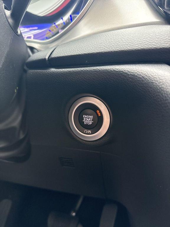 used 2025 Chrysler Pacifica car, priced at $31,697