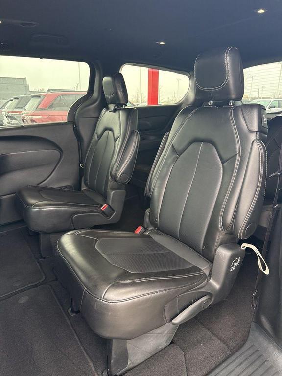 used 2025 Chrysler Pacifica car, priced at $31,697