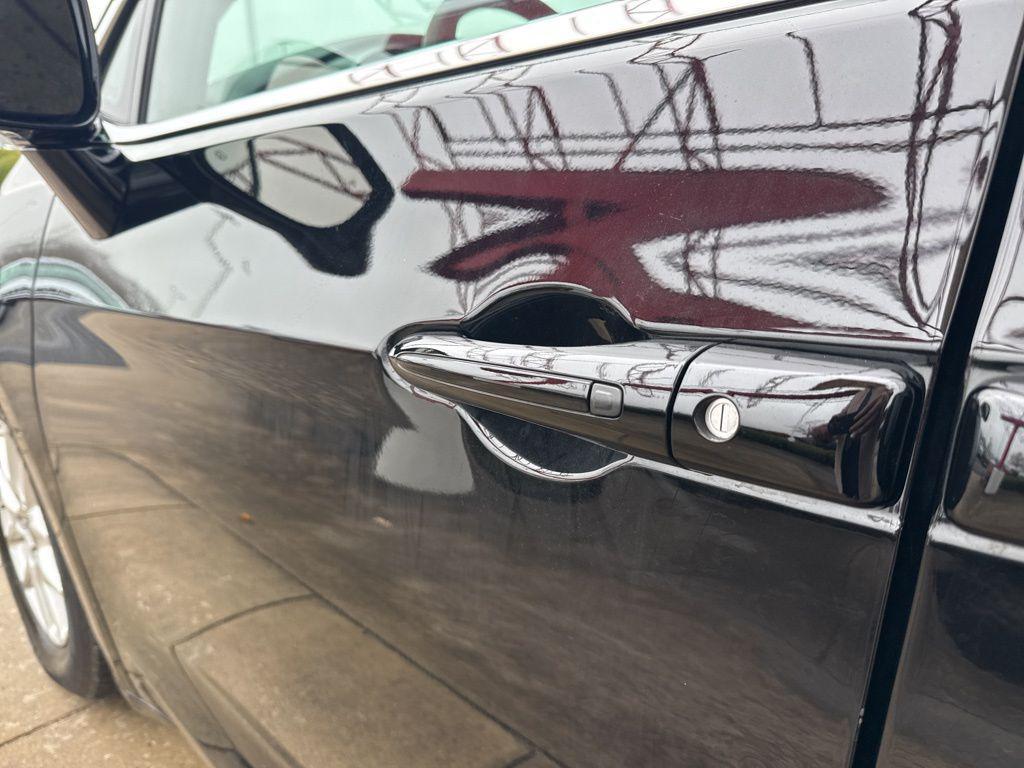 used 2025 Chrysler Pacifica car, priced at $31,697