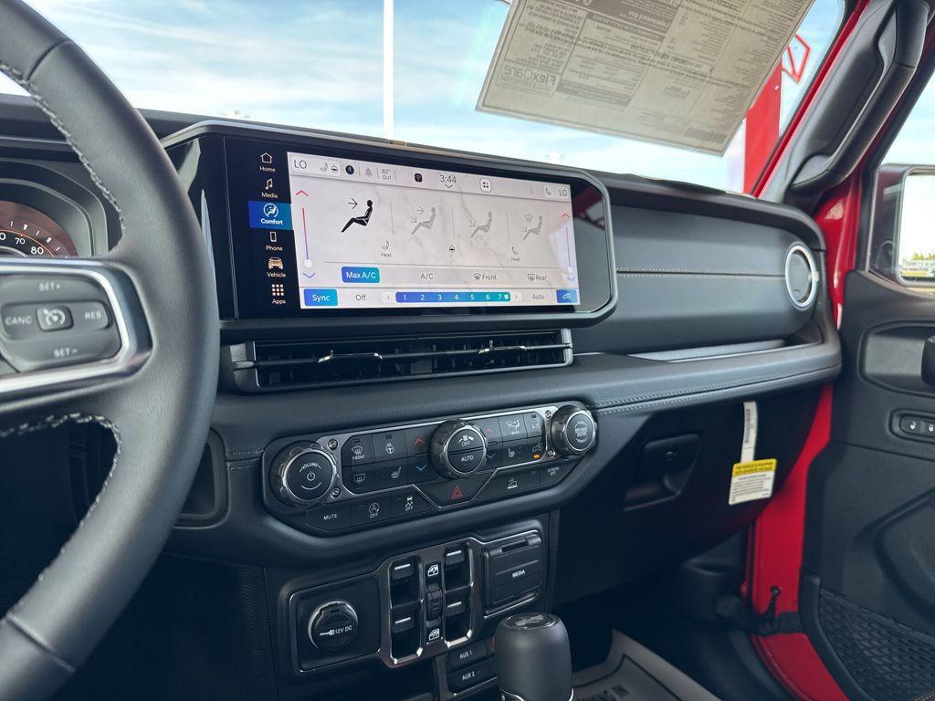 new 2025 Jeep Wrangler car, priced at $53,751