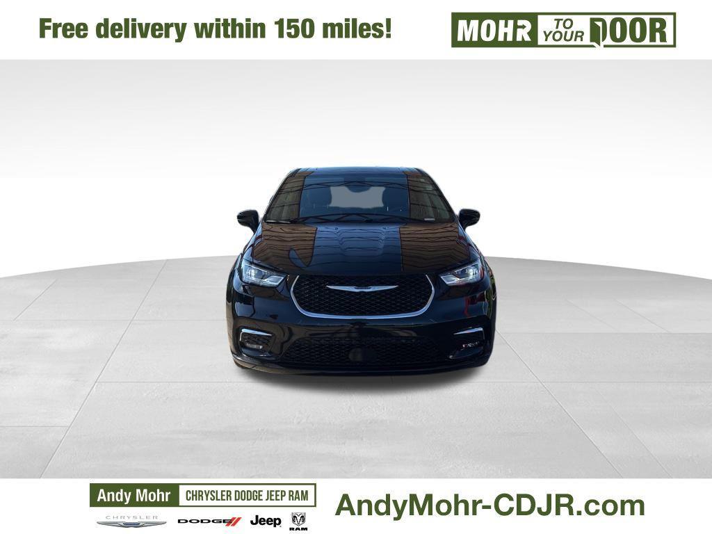 used 2024 Chrysler Pacifica car, priced at $39,500