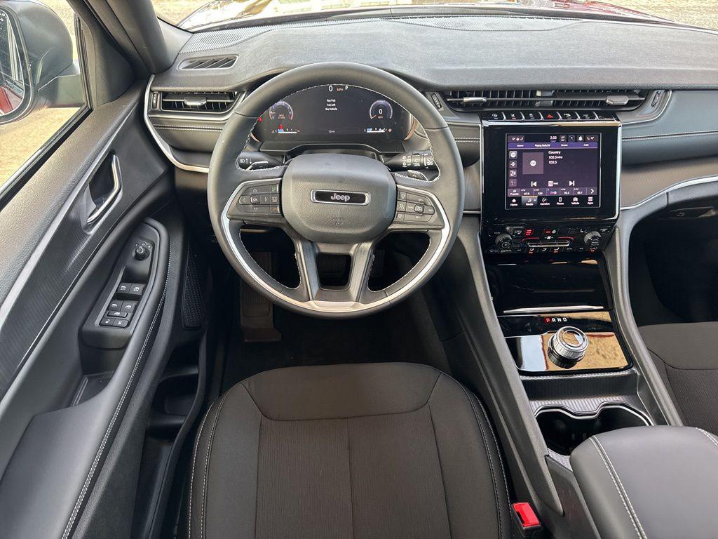 new 2025 Jeep Grand Cherokee L car, priced at $43,338