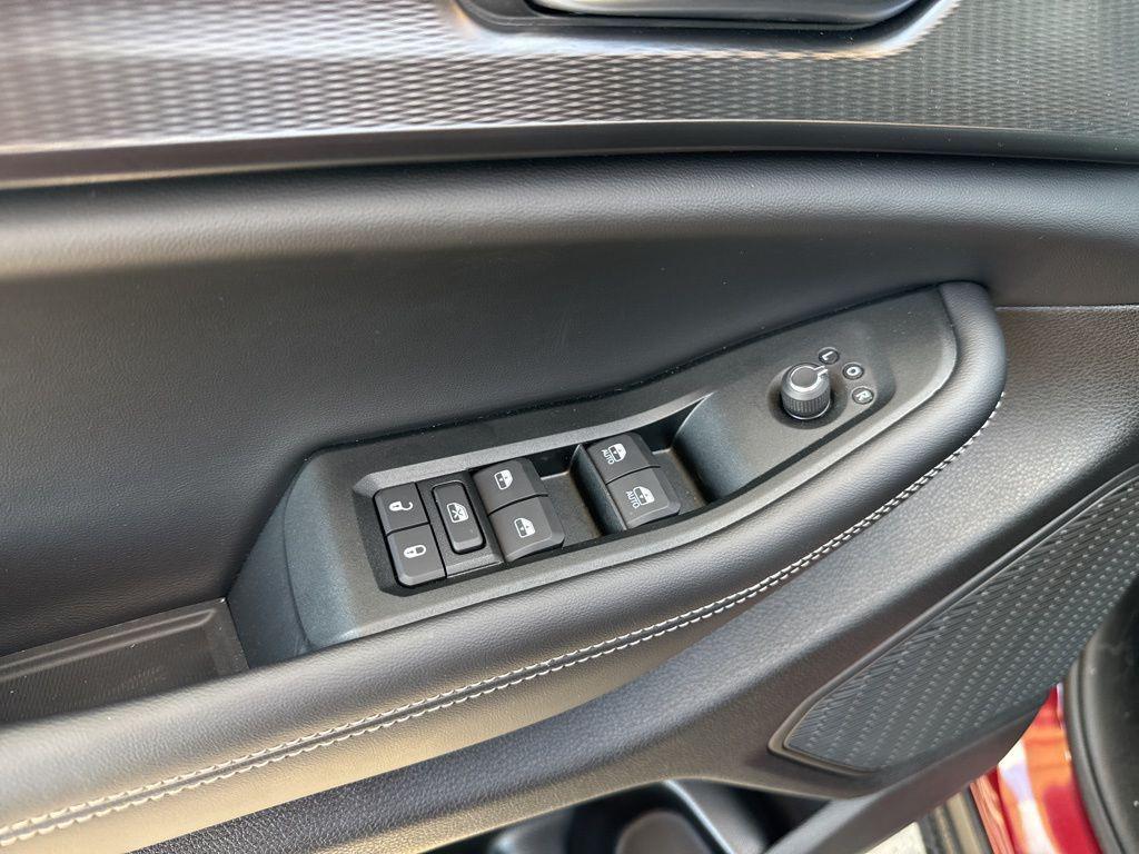 used 2025 Jeep Grand Cherokee car, priced at $39,800