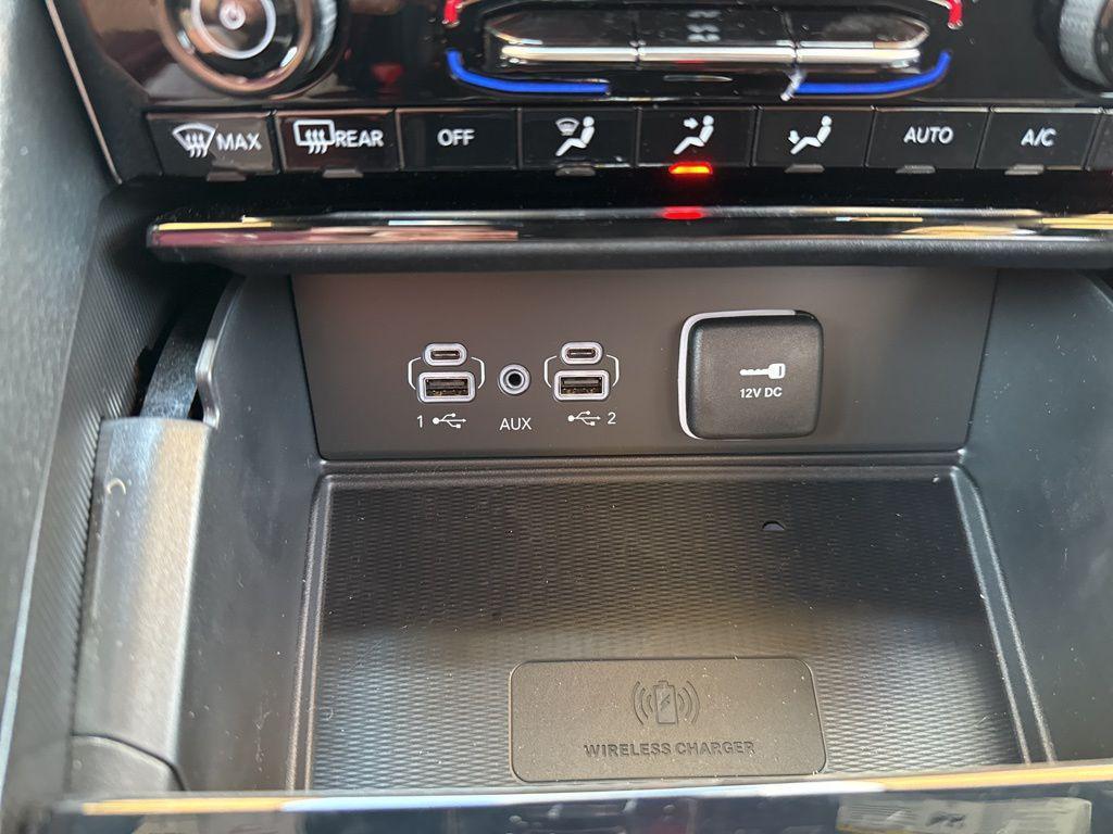 used 2025 Jeep Grand Cherokee car, priced at $39,800