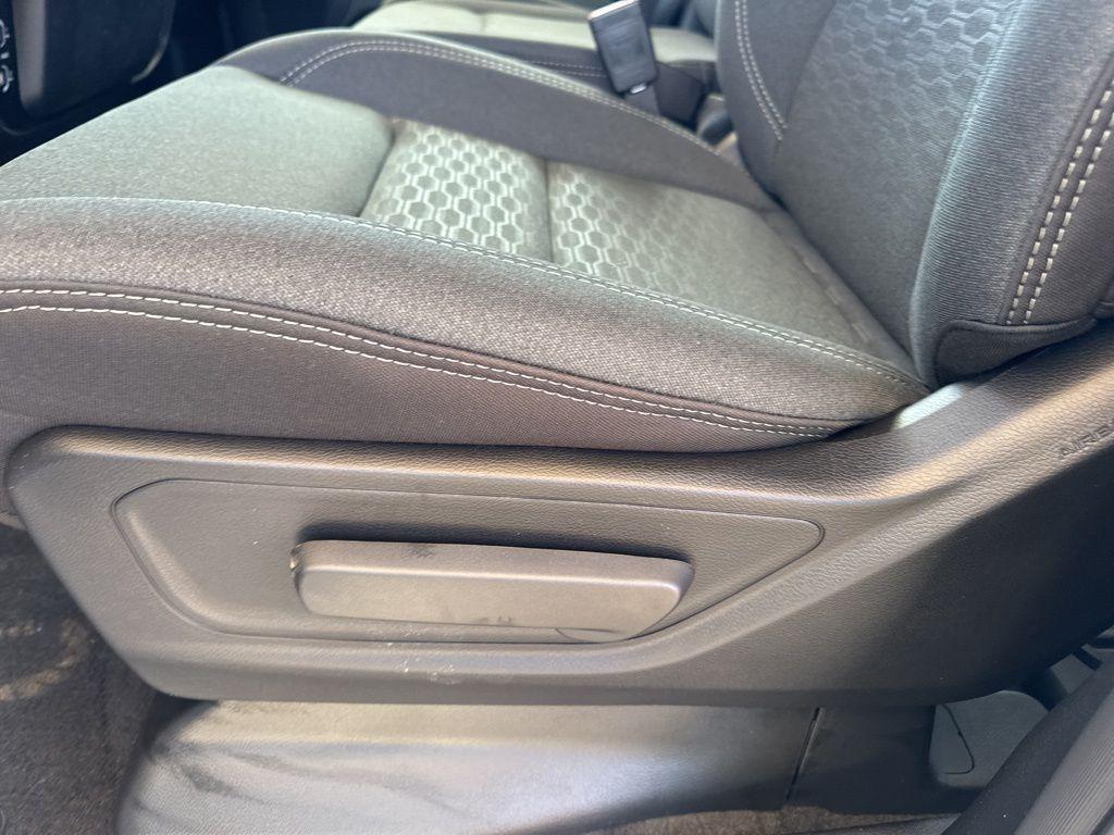 new 2025 Ram 1500 car, priced at $44,564