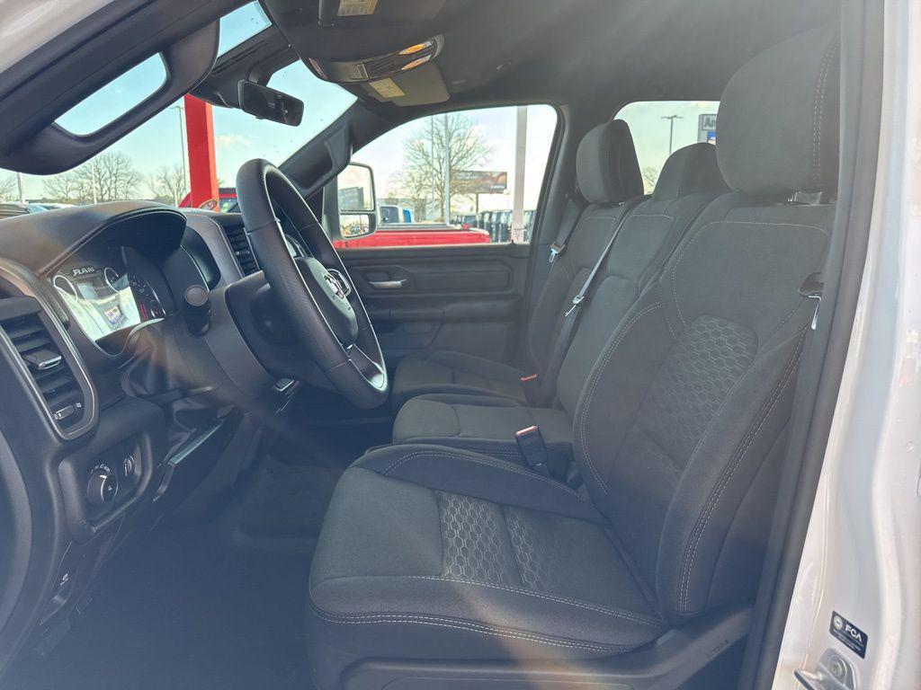 new 2025 Ram 1500 car, priced at $44,564