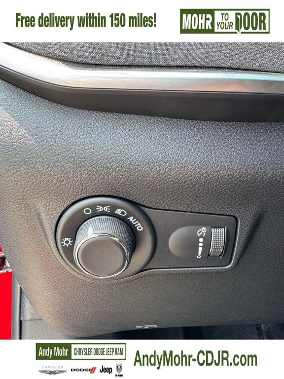 new 2025 Jeep Compass car, priced at $28,585