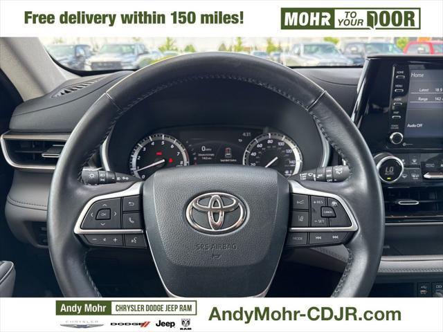 used 2022 Toyota Highlander car, priced at $37,900