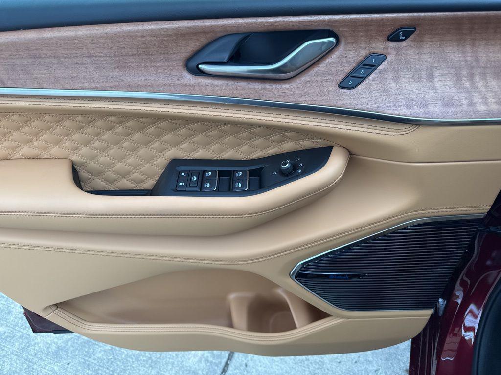 new 2025 Jeep Grand Cherokee L car, priced at $64,681