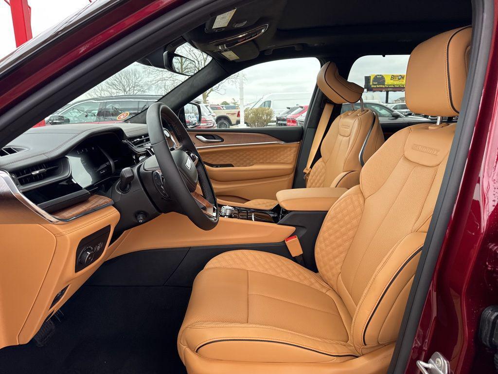 new 2025 Jeep Grand Cherokee L car, priced at $64,681