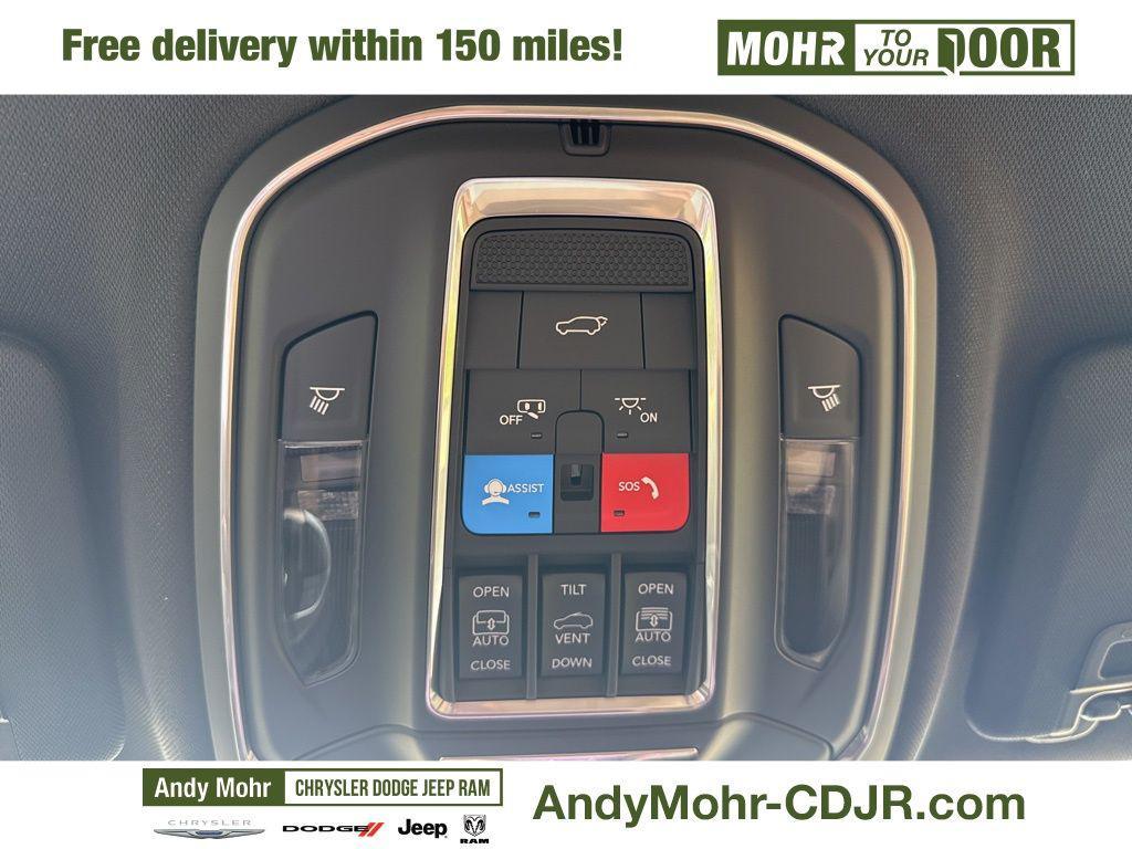 new 2025 Jeep Grand Cherokee car, priced at $48,590