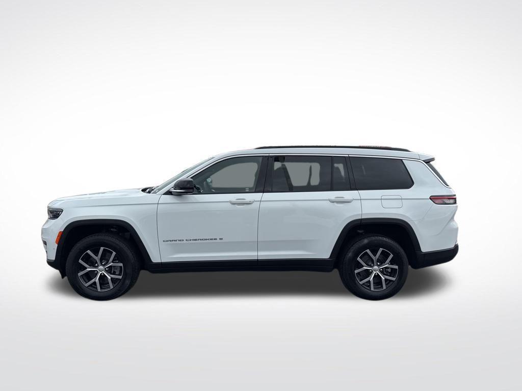new 2025 Jeep Grand Cherokee L car, priced at $45,985