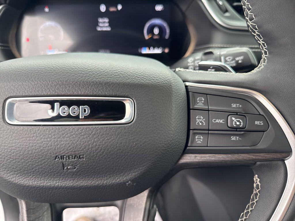 new 2025 Jeep Grand Cherokee L car, priced at $45,985