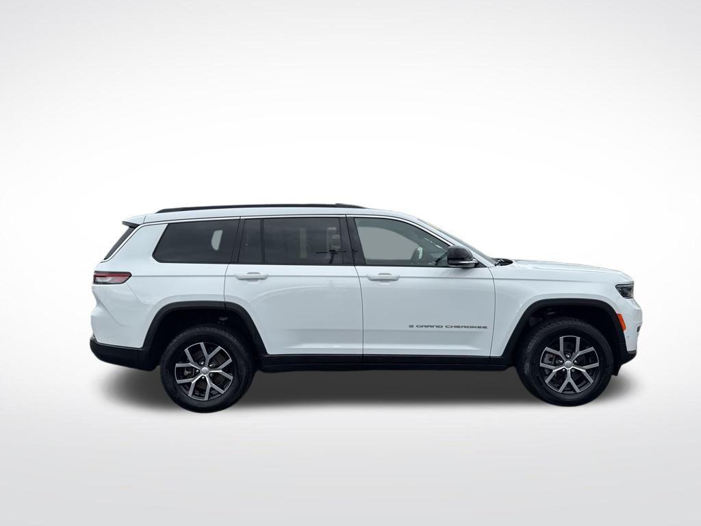 new 2025 Jeep Grand Cherokee L car, priced at $45,985